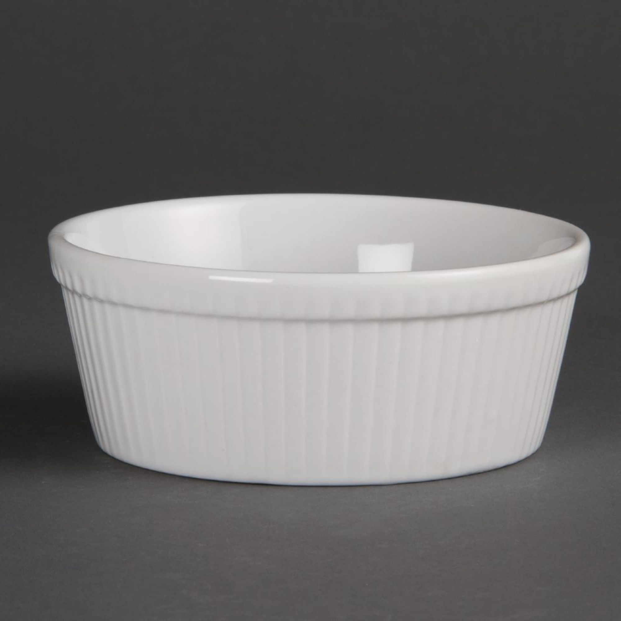 Picture of Olympia Whiteware Round Pie Dishes 134mm (6 pack) - C042