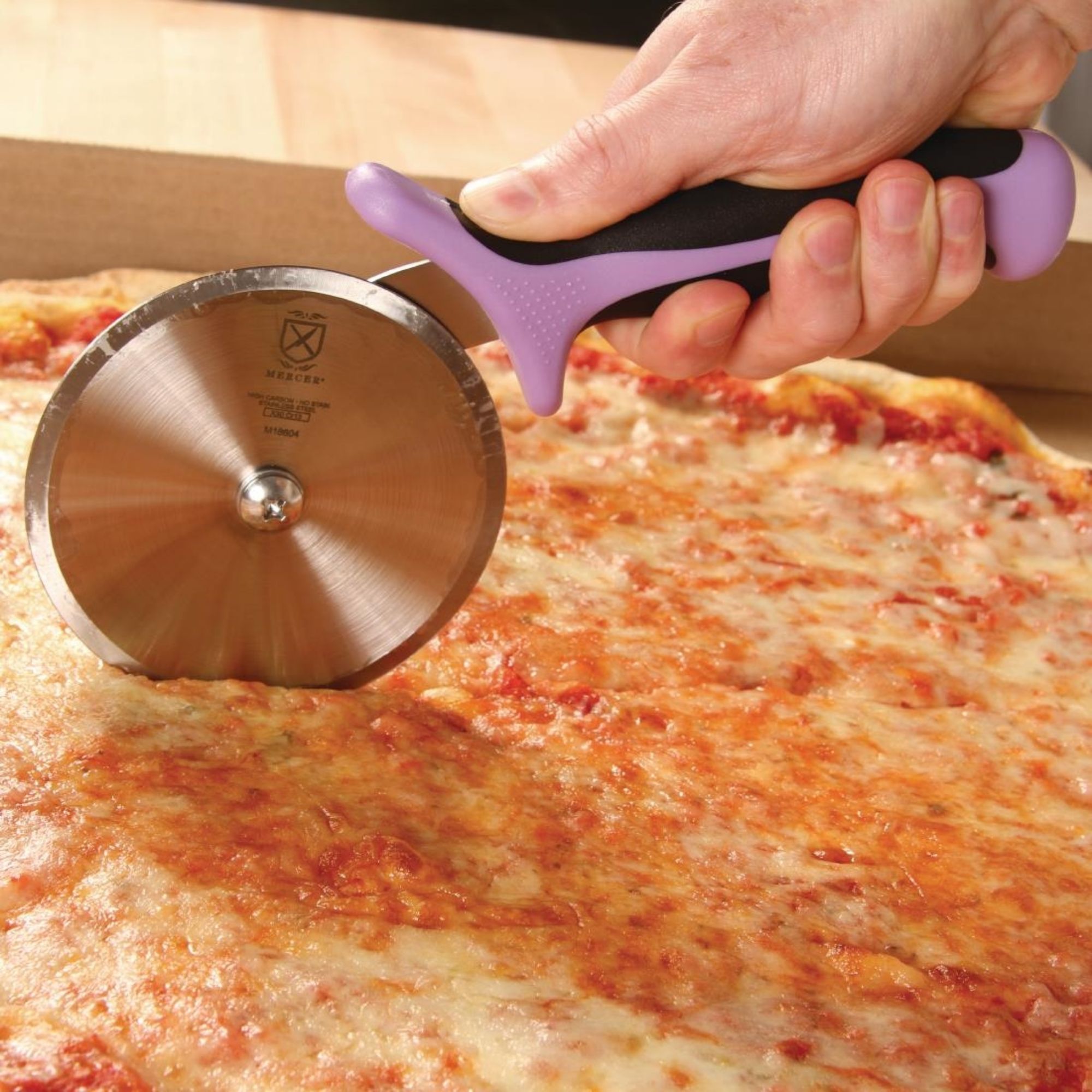 Picture of Mercer Millennia Culinary Allergen Safety Pizza Wheel 4" - FB508OG